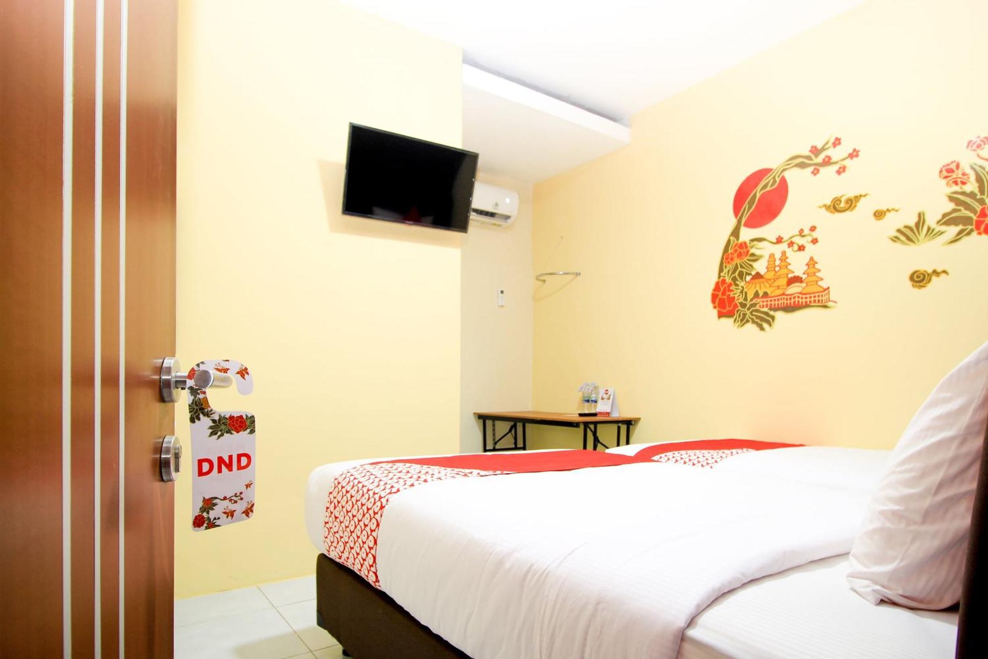 Super Oyo Capital O 217 A1 Hotel Surabaya Exterior foto