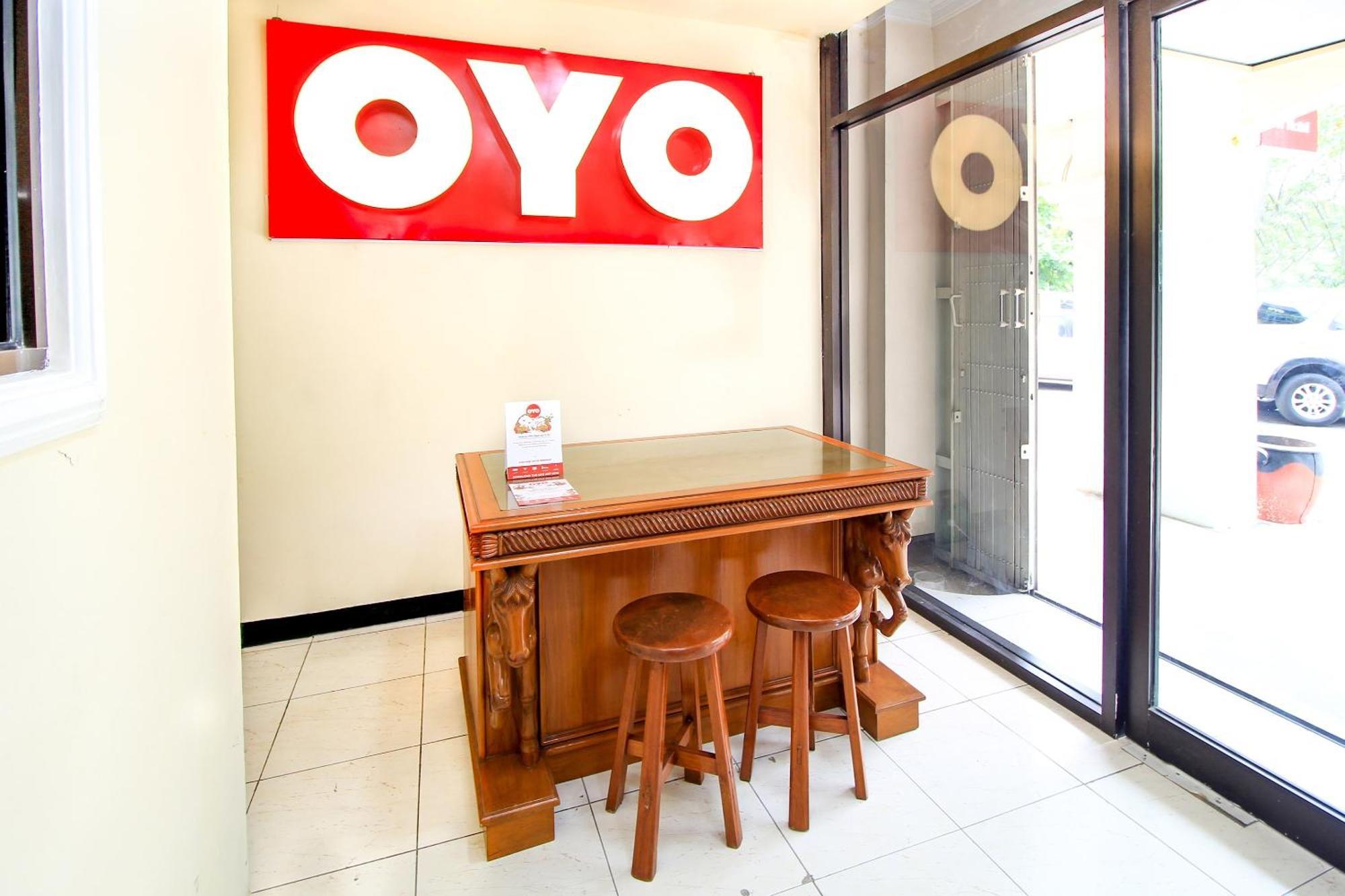 Super Oyo Capital O 217 A1 Hotel Surabaya Exterior foto