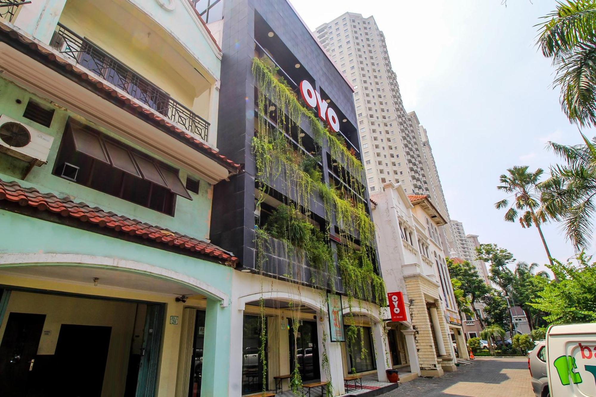 Super Oyo Capital O 217 A1 Hotel Surabaya Exterior foto