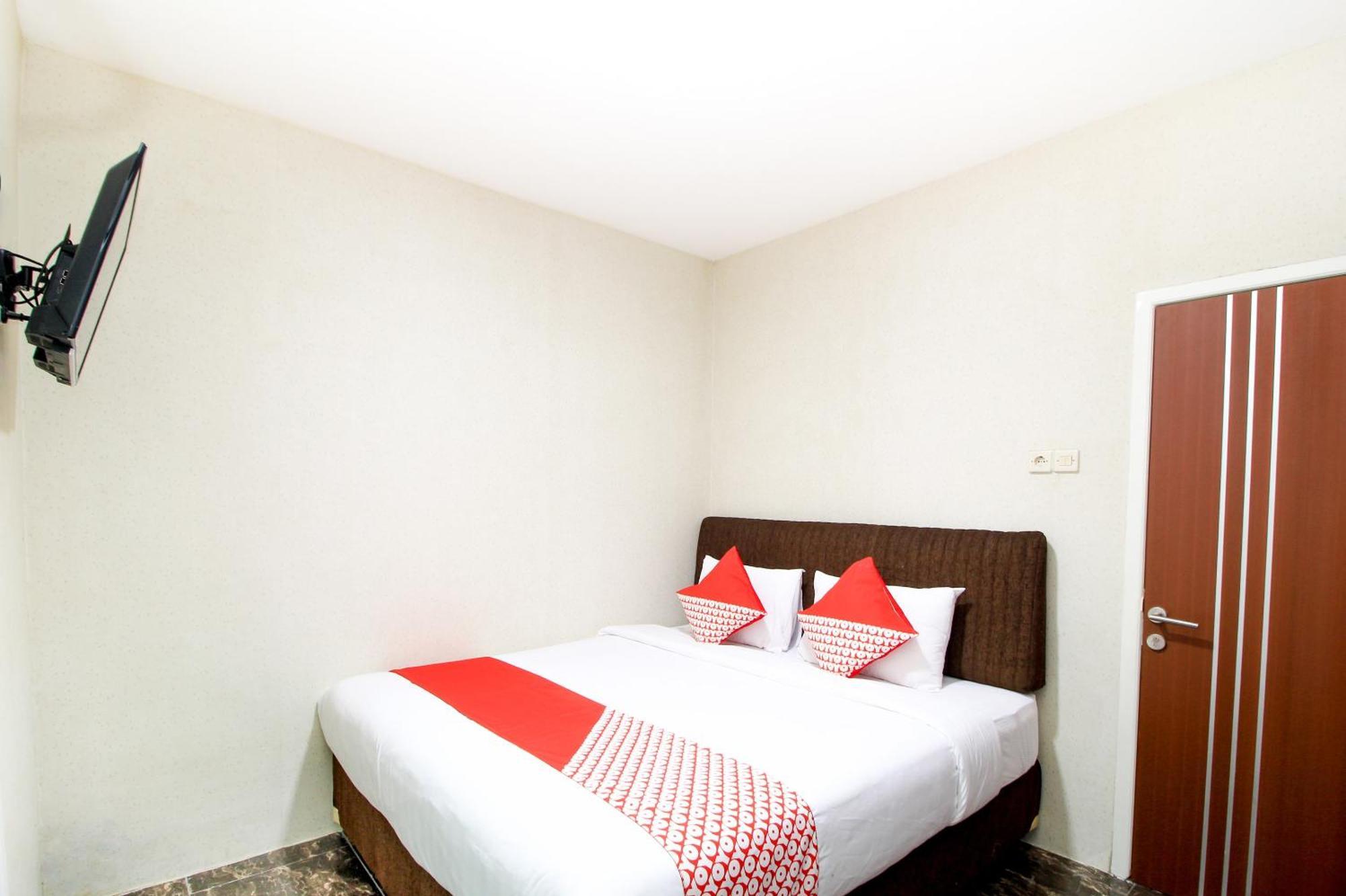Super Oyo Capital O 217 A1 Hotel Surabaya Exterior foto